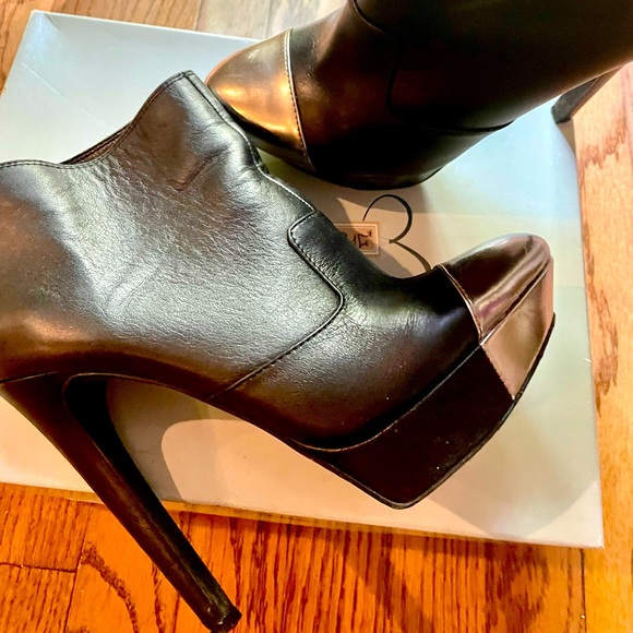 Jessica Simpson Shoes Jessica Simpson Bootie Heels Poshmark